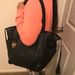 Michael kors tote